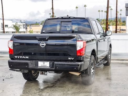 Used 2023 Nissan Titan SV w/ SV Convenience Package image 9