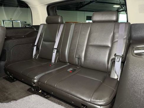 Used 2013 Cadillac Escalade AWD image 20