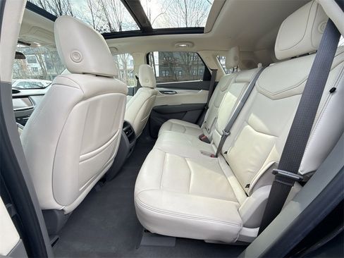 Used 2019 Cadillac XT5 Luxury image 25