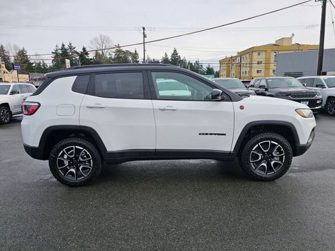New 2026 Jeep Compass Trailhawk image 9