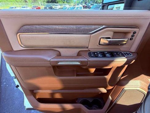 Used 2023 RAM 2500 Limited AWD/4WD image 12