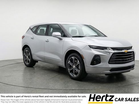 Used 2025 Chevrolet Blazer LT FWD image 1