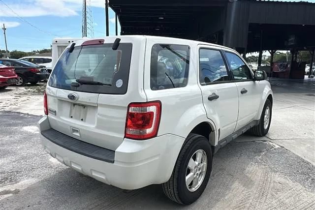 Used 2012 Ford Escape XLS FWD image 10