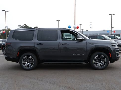 New 2025 Jeep Wagoneer 4WD w/ Premium Group I image 4