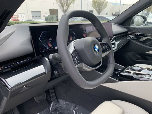 Certified 2025 BMW 530i xDrive w/ M Sport Package image 15