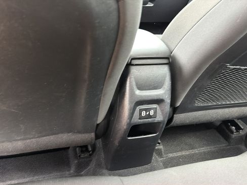 Used 2024 Hyundai Venue SEL FWD image 26
