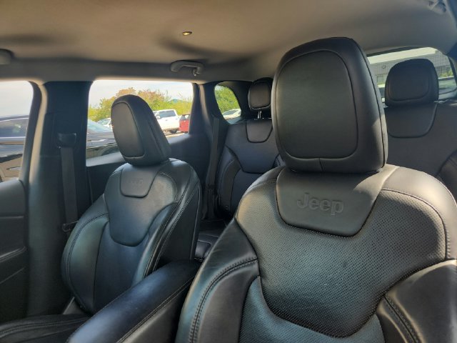 Used 2019 Jeep Cherokee Limited AWD/4WD image 8