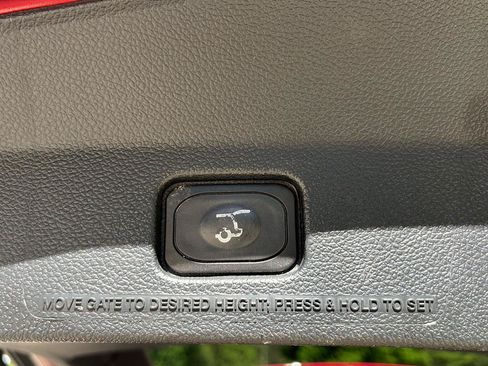 Used 2018 Ford Explorer Limited FWD image 29