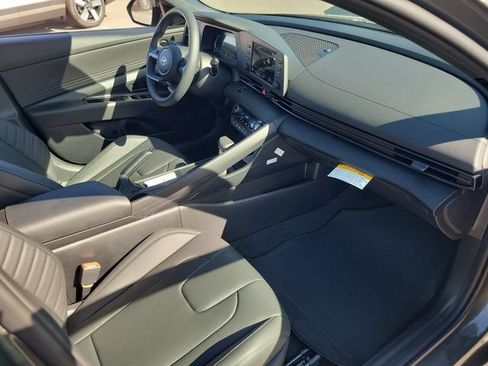 New 2026 Hyundai Elantra SEL Sport FWD image 20