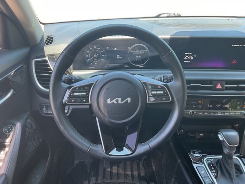 Used 2024 Kia Seltos S AWD/4WD image 11