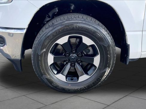 Used 2023 RAM 1500 Big Horn AWD/4WD image 11
