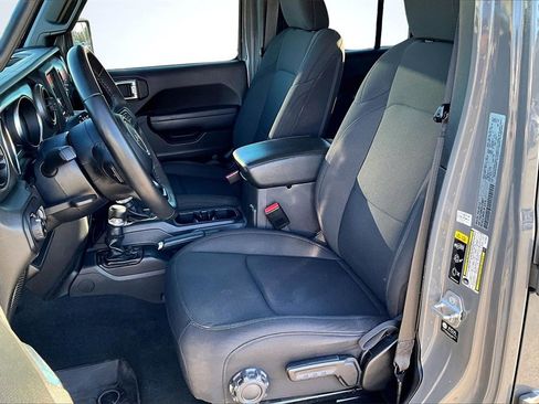 Used 2022 Jeep Gladiator Willys image 26