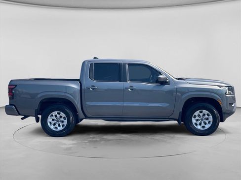 Used 2024 Nissan Frontier SV AWD/4WD image 9