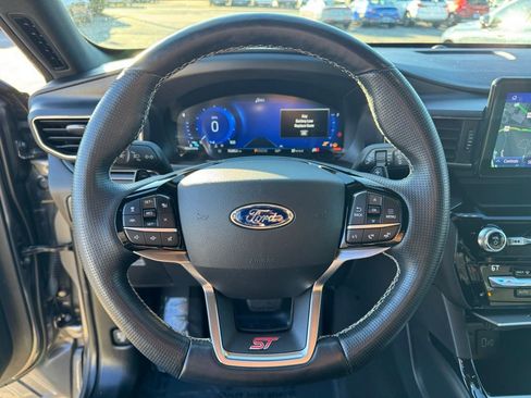 Used 2021 Ford Explorer ST image 22