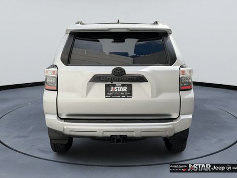 Used 2024 Toyota 4Runner TRD Off-Road Premium w/ Moonroof Package AWD/4WD image 6
