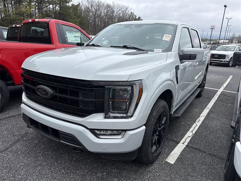 Used 2023 Ford F150 Lariat w/ Equipment Group 502A High image 3