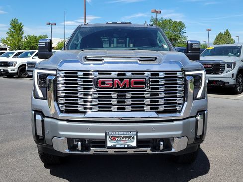 New 2026 GMC Sierra 3500 Denali w/ Denali Reserve Package AWD/4WD image 5
