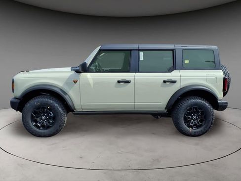 New 2026 Ford Bronco Badlands image 2