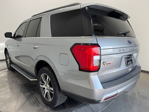 Used 2022 Ford Expedition XLT RWD image 9