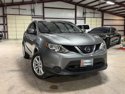 Used 2018 Nissan Rogue Sport S w/ S Appearance Package