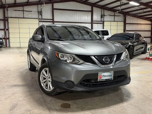 Used 2018 Nissan Rogue Sport S w/ S Appearance Package image 1