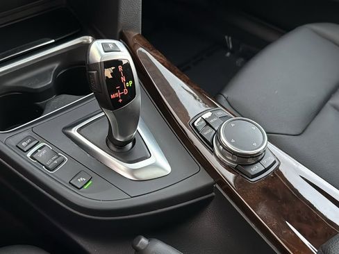 Used 2015 BMW 320i Sedan image 27