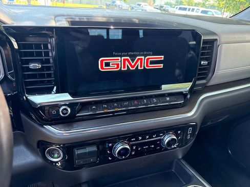 Used 2024 GMC Sierra 1500 SLT w/ SLT Premium Plus Package AWD/4WD image 25