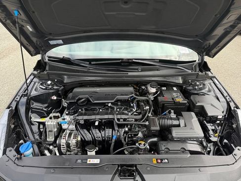 Used 2023 Hyundai Elantra SEL w/ Convenience Package FWD image 28