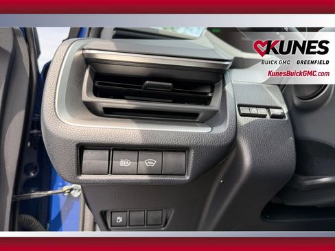 Used 2025 Toyota Prius LE FWD image 15
