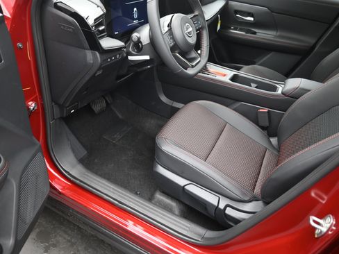 New 2026 Nissan Kicks SR w/ SR Premium Package image 12