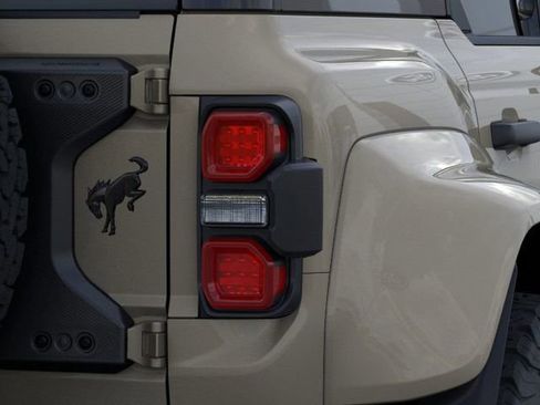 New 2025 Ford Bronco Raptor w/ Interior Carbon Fiber Pack AWD/4WD image 23