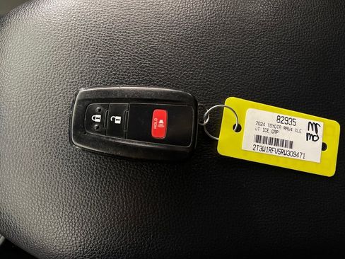 Used 2024 Toyota RAV4 XLE image 24