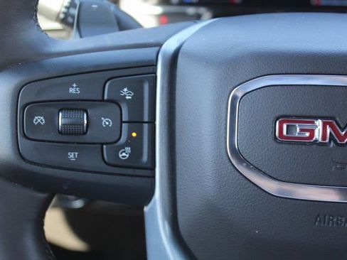 Used 2023 GMC Sierra 1500 SLT image 25