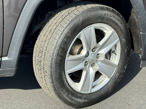 Used 2022 Jeep Compass Latitude AWD/4WD image 9