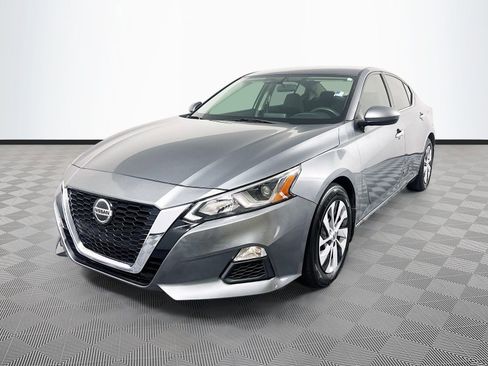 Used 2019 Nissan Altima 2.5 S FWD image 3