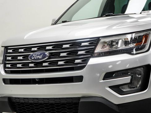 Used 2017 Ford Explorer Limited w/ Equipment Group 301A image 2