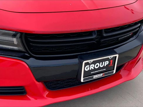 Used 2018 Dodge Charger SXT w/ Blacktop Package image 29