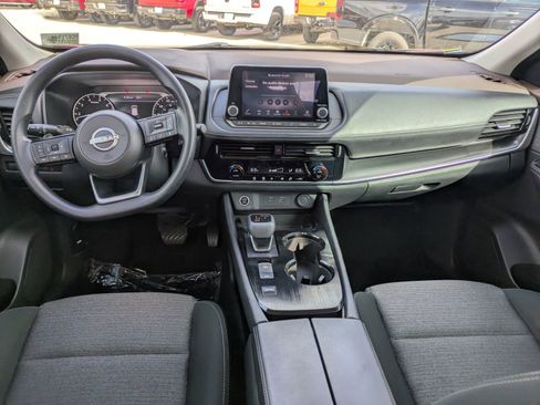 Used 2023 Nissan Rogue SV image 15