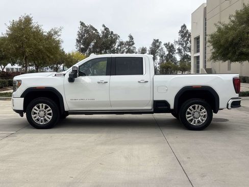 Used 2023 GMC Sierra 3500 Denali w/ Technology Package AWD/4WD image 6