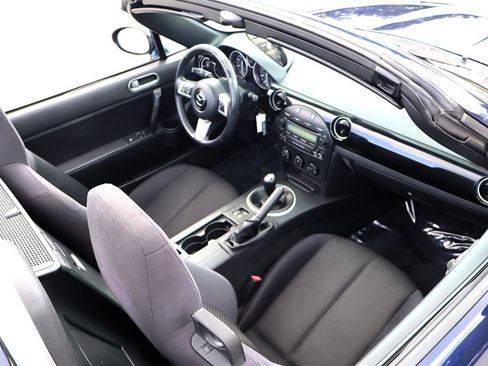 Used 2007 MAZDA MX-5 Miata Sport RWD image 18