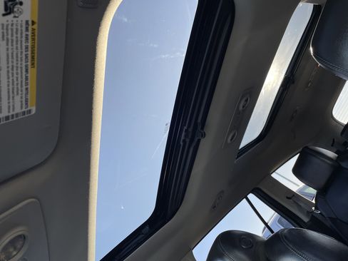 Used 2015 Buick Enclave Leather image 16