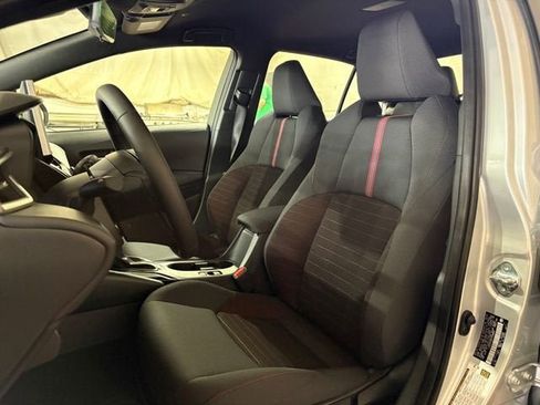 Used 2026 Toyota Corolla SE w/ SE Premium Package FWD image 14