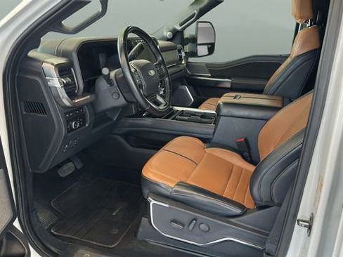 Used 2023 Ford F250 Platinum w/ FX4 Off-Road Package AWD/4WD image 8