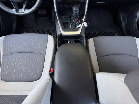 Used 2019 Toyota RAV4 XLE w/ All Weather Liner Package FWD image 17