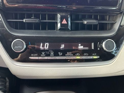 Used 2023 Toyota Corolla LE FWD image 25