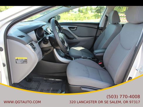 Used 2015 Hyundai Elantra SE w/ Option Group 02 FWD image 13