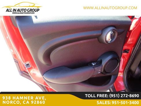 Used 2017 MINI Cooper 4-Door Hardtop image 14