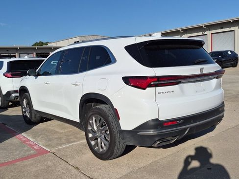 Used 2026 Buick Enclave Preferred FWD image 3