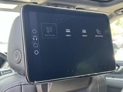 New 2026 GMC Yukon Denali w/ Advanced Technology Package AWD/4WD image 13