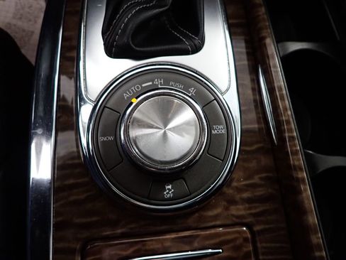 Used 2019 Nissan Armada Platinum w/ Captain's Chairs Package image 10